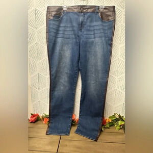Style List by Micaela medium wash jeans with faux leather inset - size 18
